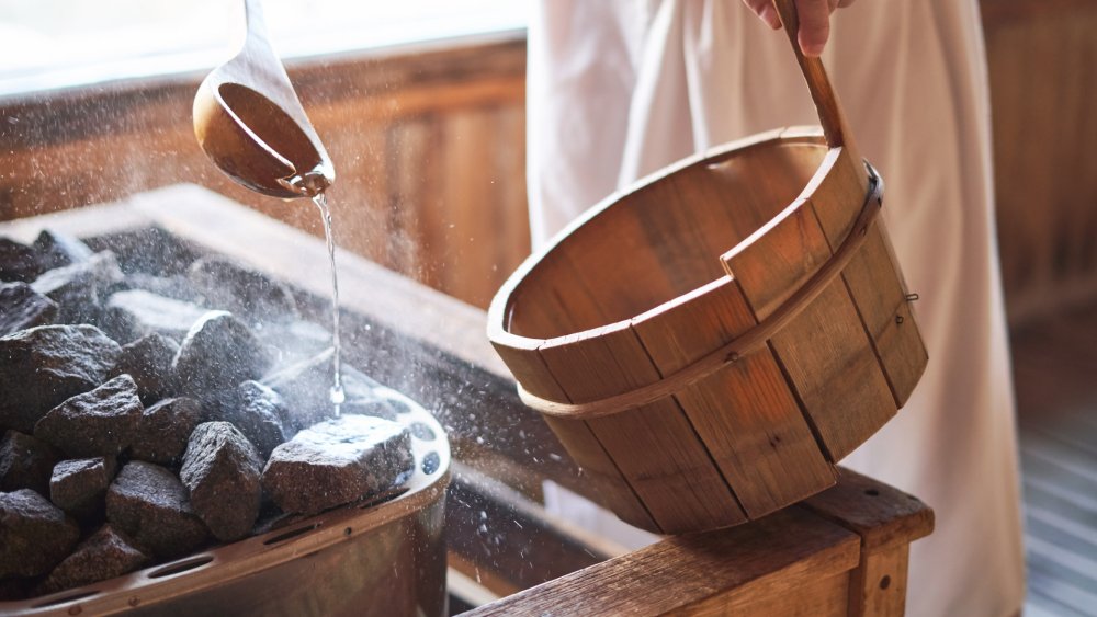 CO DAJE SPORTOWCOM SAUNA?