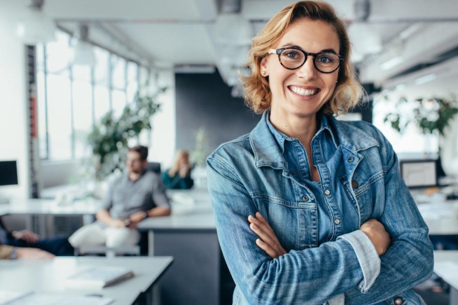 Dobrostan psychiczny oraz uważność w pracy, czyli mniejszy stres i większa dokładność