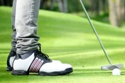 Rabat na green fee (wejście na pole), na 10-cio godzinny kurs golfowy, na członkostwo VIP