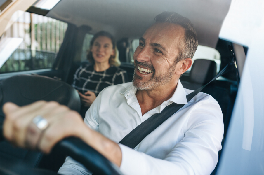 Networking w firmie – jak rozwijać kontakty, by wspierać rozwój pracowników i biznesu?