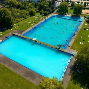 Basen odkryty WOSiR Wieluń