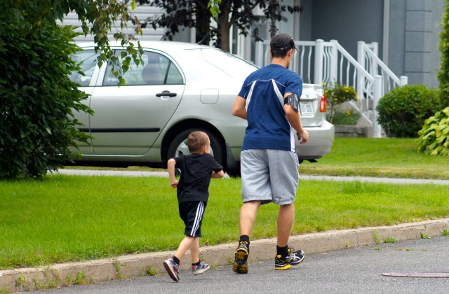 SPORTOWE RODZINY - NIEDALEKO PADA JABŁKO OD JABŁONI