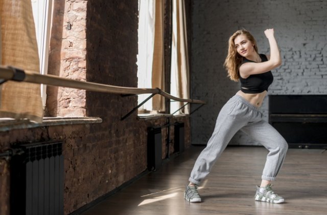 Co się tańczy? Sprawdzamy najmodniejsze zajęcia w szkołach tańca oraz obiektach sportowo-rekreacyjnych!