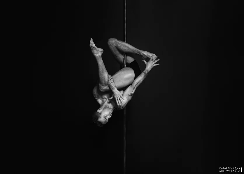 POLE DANCE JEST DLA WSZYSTKICH – RÓWNIEŻ DLA MĘŻCZYZN