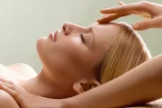 Rabat na masaż całego ciała Effective Touch Body, na terapię przeciwko wypadaniu włosów (diagnostyka trichoscopem oraz karboksyterapia), na Callux Pro zabieg pielęgnacyjno- regeneracyjny na stopy