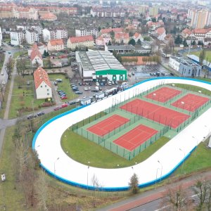 Tor wrotkarsko-łyżwiarski 